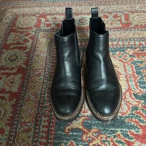 Caslon Black Chelsea Boots